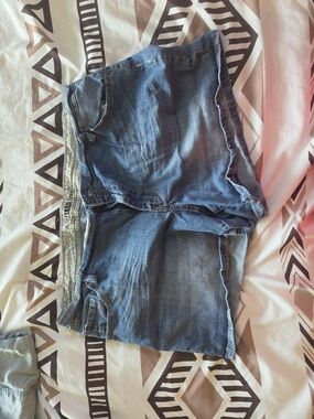 Zanadi Women’s Blue Boyfriend Denim Shorts